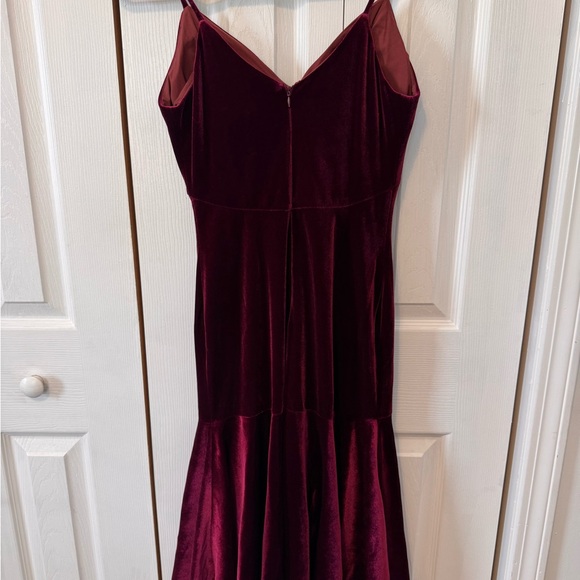 Yolanda Baraschi Elegant Burgundy Velvet Spaghetti Strap Dress size 0 - Picture 15 of 15